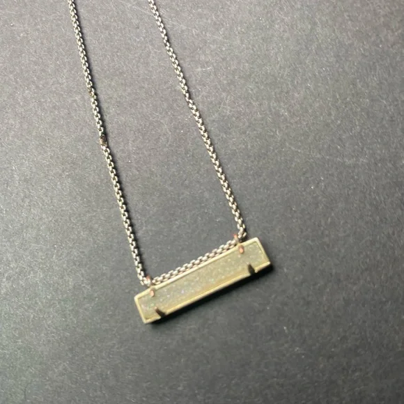 Kendra Scott necklace and earrings set with bag - Picture 9 of 11